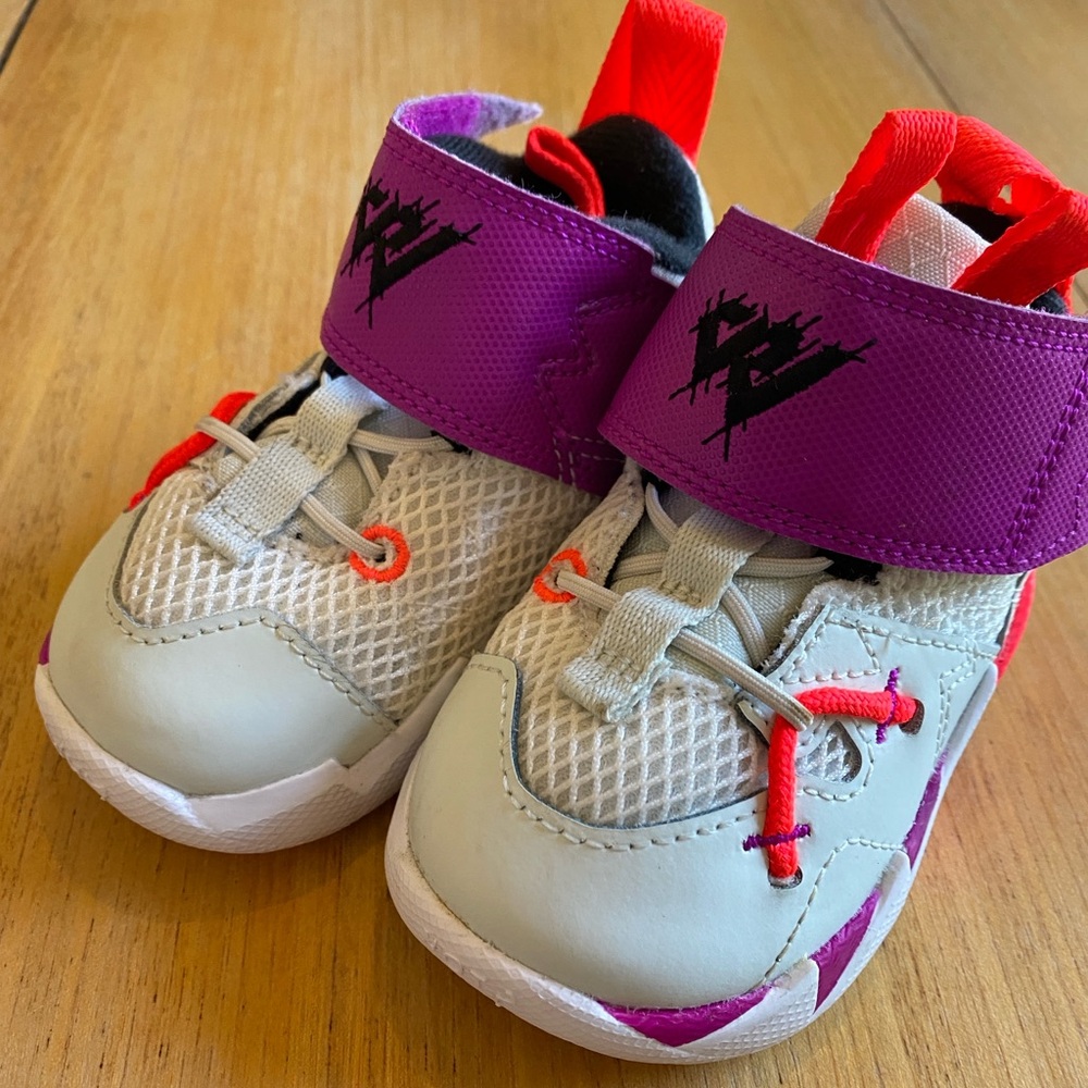 Nike Air Jordan Why Not Zer03 SE 3 SIZE 4C